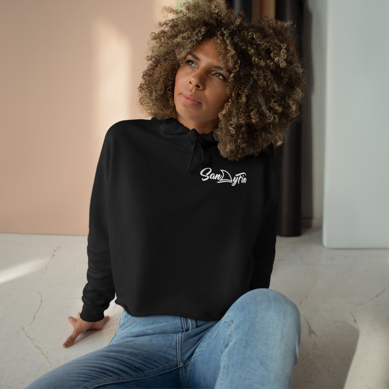 Classic Sandy Fin Crop Hoodie