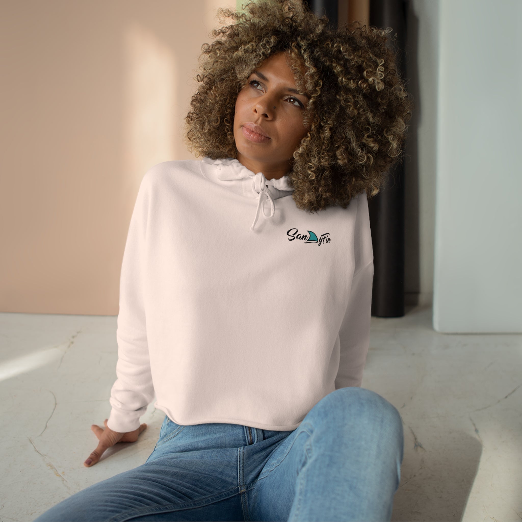 Classic Sandy Fin Crop Hoodie